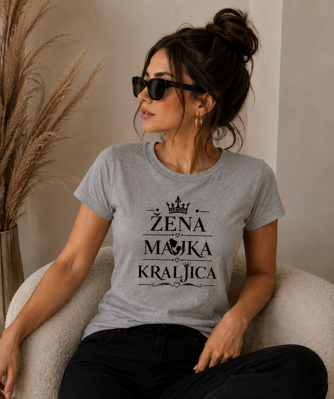 Žena, majka, kraljica | Ženska majica – Dostupno odmah – fotografija 4